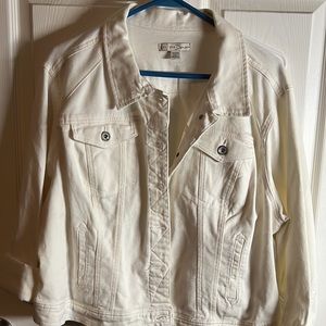 Catos white denim jacket. NWOT. 18/20